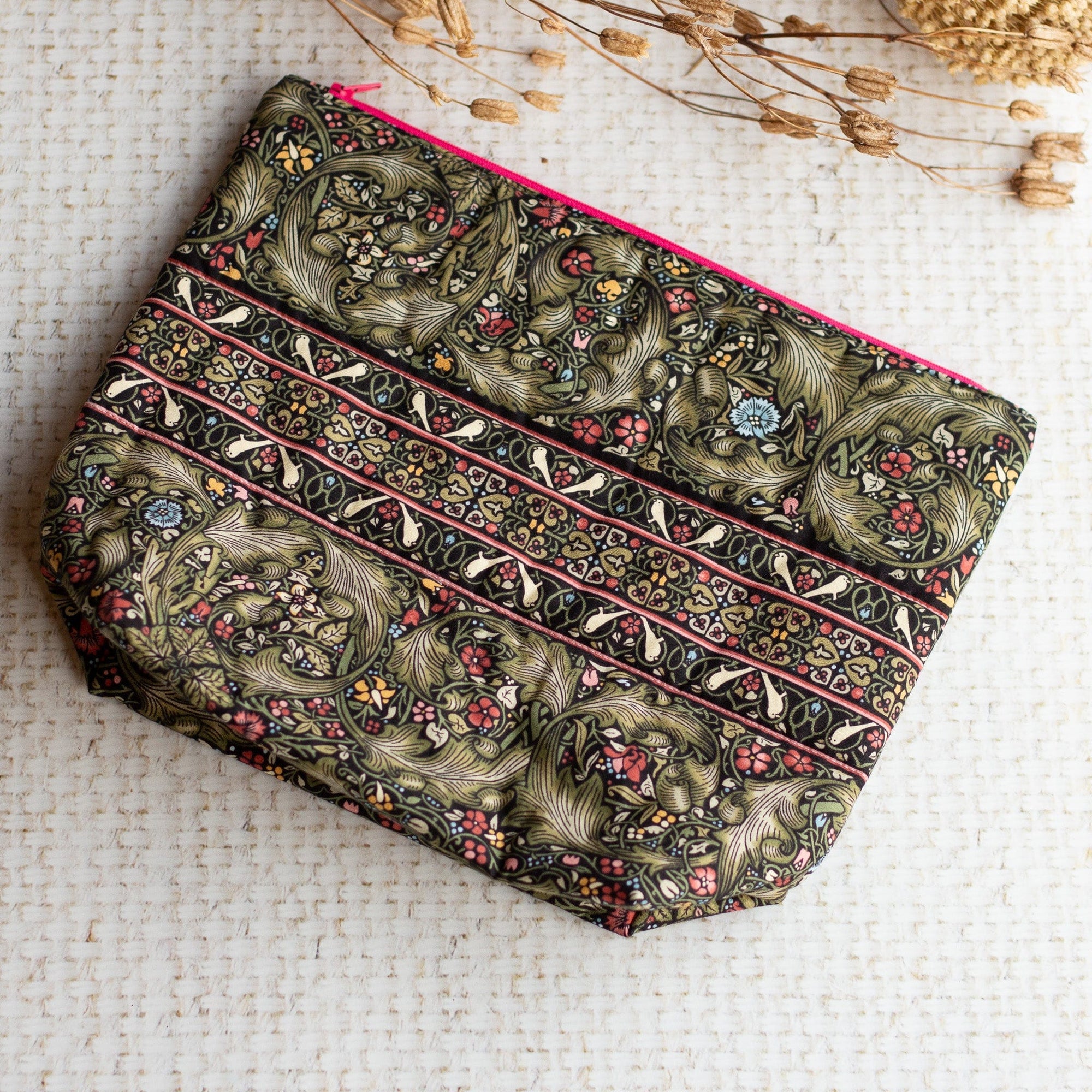 Madge Collection Bag 4 The Madge Collection - Large 'William Morris' Zipper Project Bags