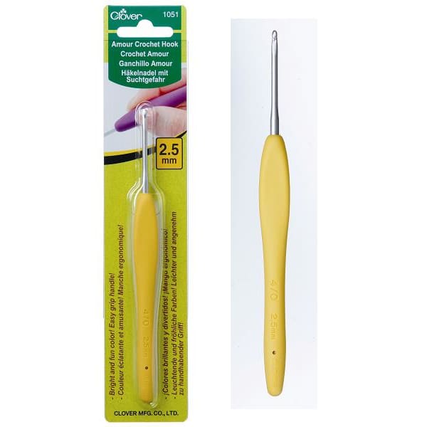 Clover 2.5mm Clover Amour Crochet Hooks