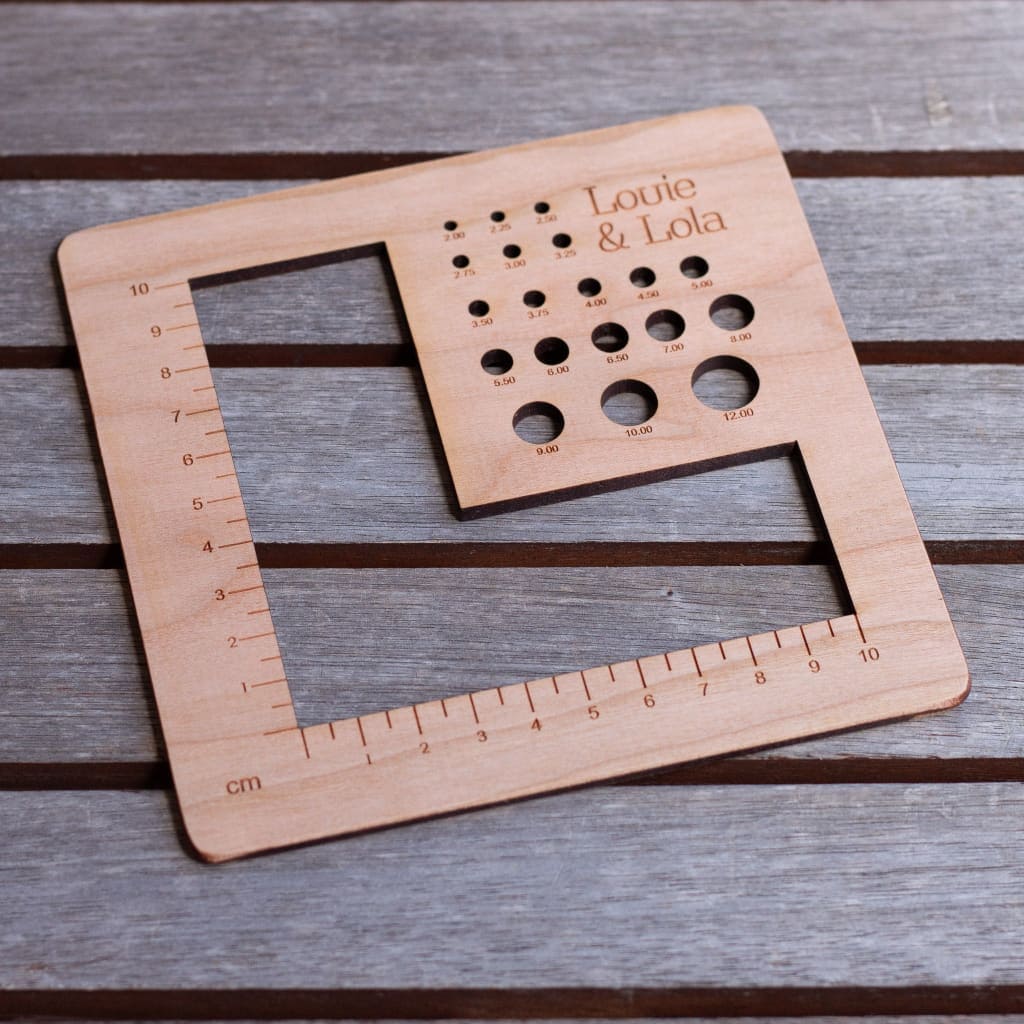 Katrinkles Art & Crafting Tool Accessories Louie & Lola - Knitting Needle Gauge