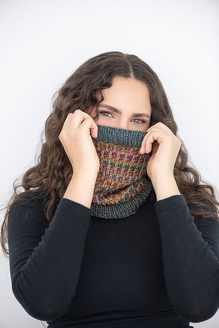 Louie & Lola Yarns Advent Calendar Gingerbread Haus 2023 Advent Set - Merino Silk Yak DK PRE-ORDER