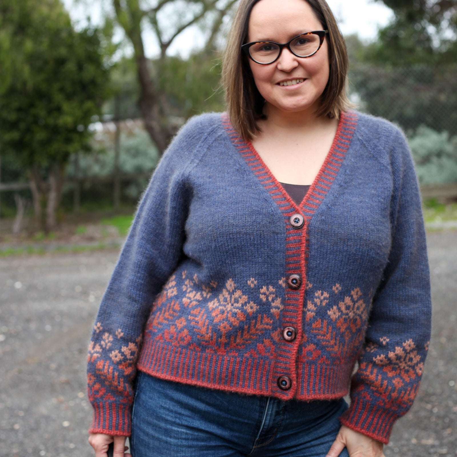 Louie & Lola Yarns Alma Cardigan Fade Kit - Denim & Salmon Run