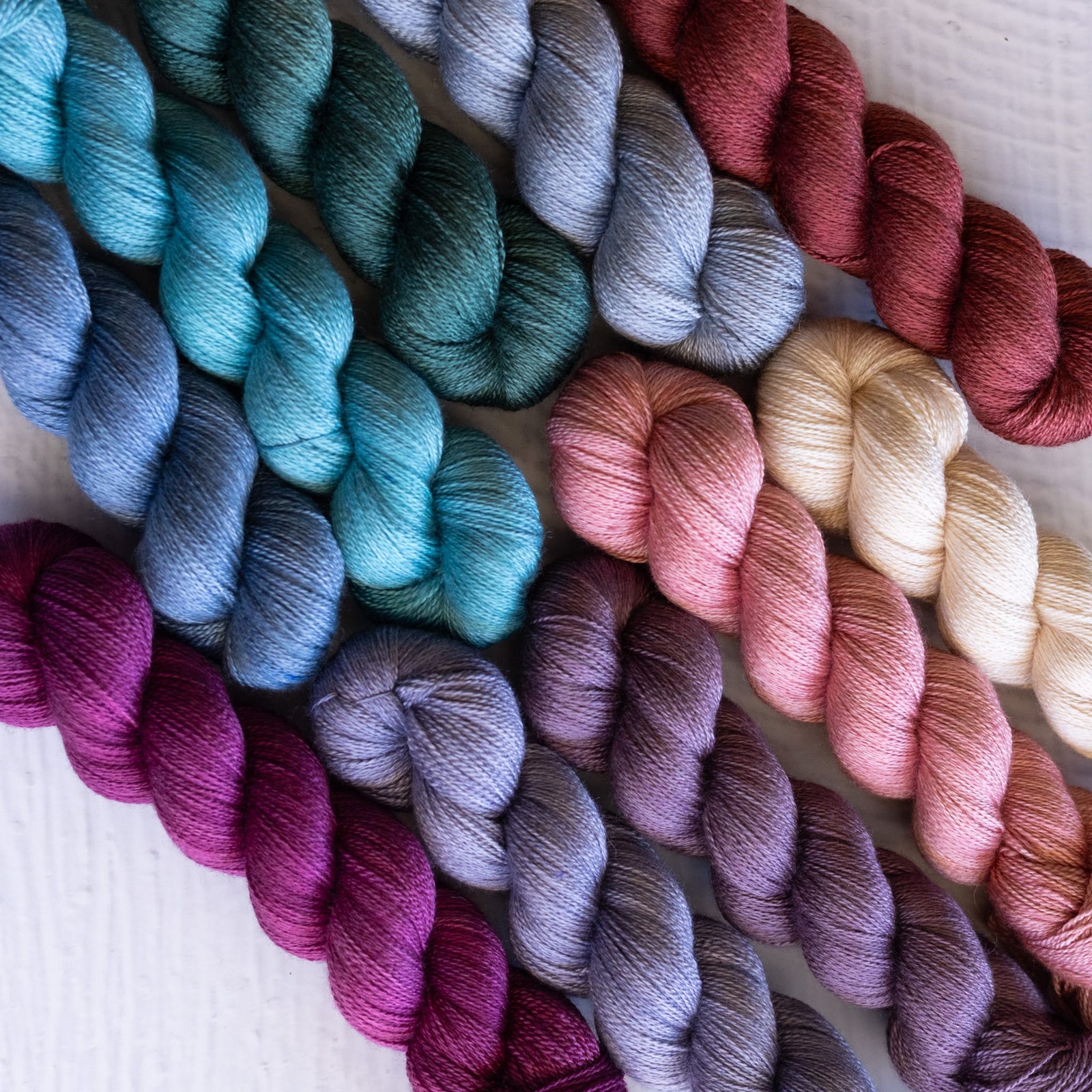Louie & Lola Yarns BFL Silk Lace - Dove