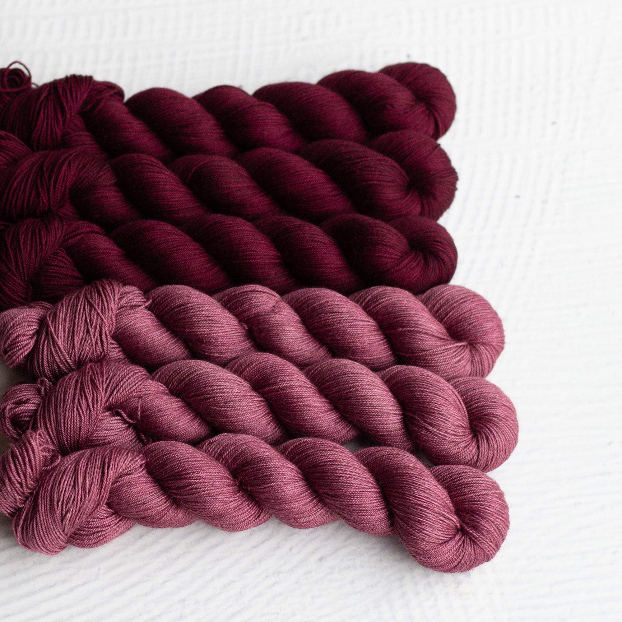Louie & Lola Yarns Sunde Pullover & Sleeveless Top - Kit 5 - Cabernet + Mallow