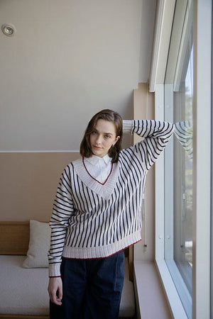 Louie & Lola Yarns Sunde Pullover & Sleeveless Top Kit - Agave & Mist