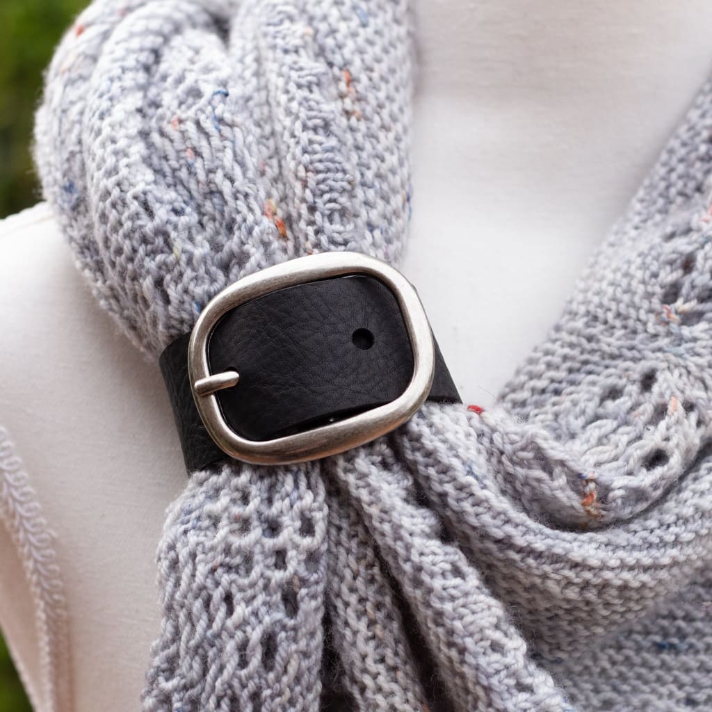 Purl & Hank Dark Brown/Antique Brass Purl & Hank - Shawl Buckle