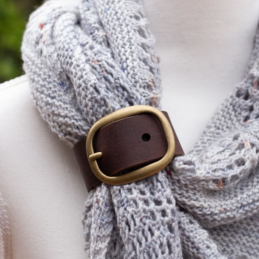 Purl & Hank Dark Brown/Antique Brass Purl & Hank - Shawl Buckle