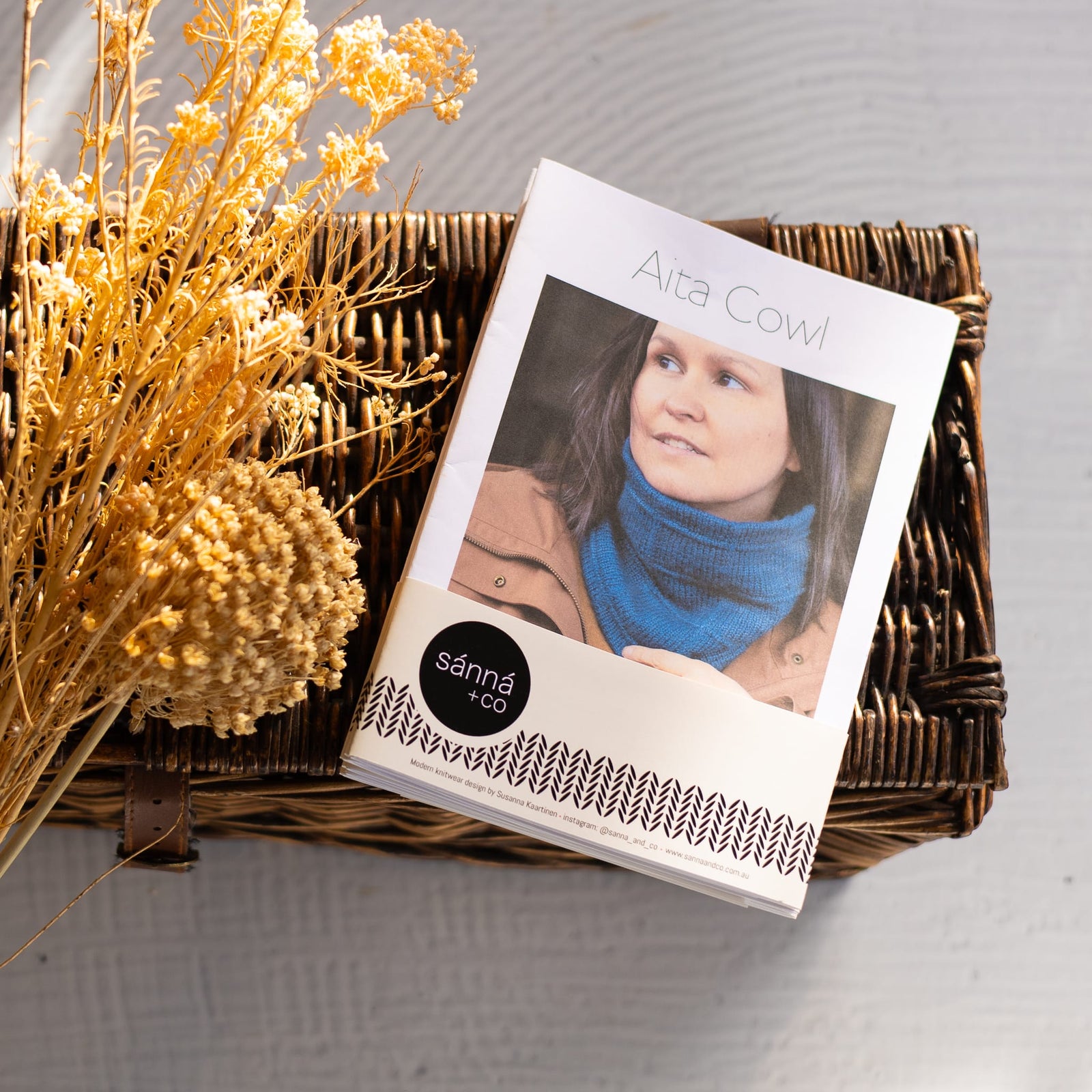 Sanna & Co. Sanna & Co. Knitting Pattern - Aita Cowl